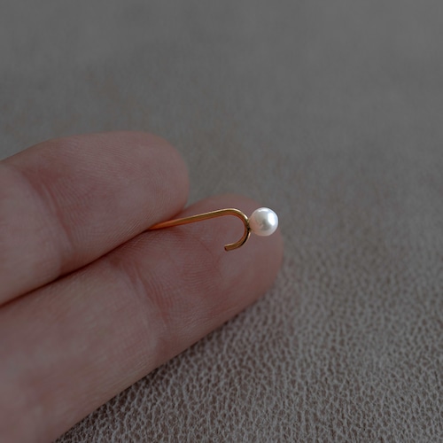 Float 浮遊｜tiny パールピアス
