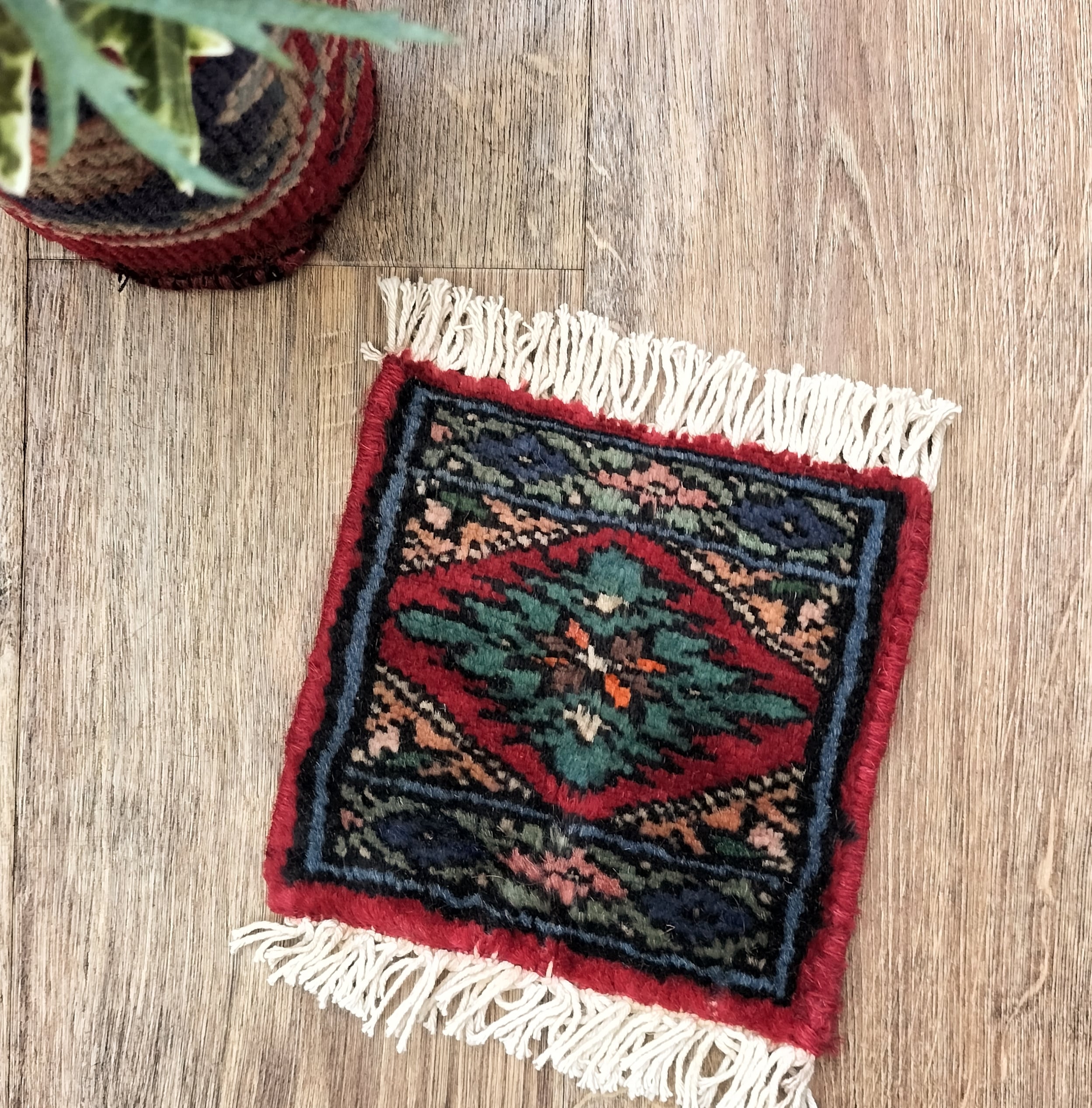 パキスタン絨毯 ミニサイズ 約15cmx15cm | Rugs Cottage