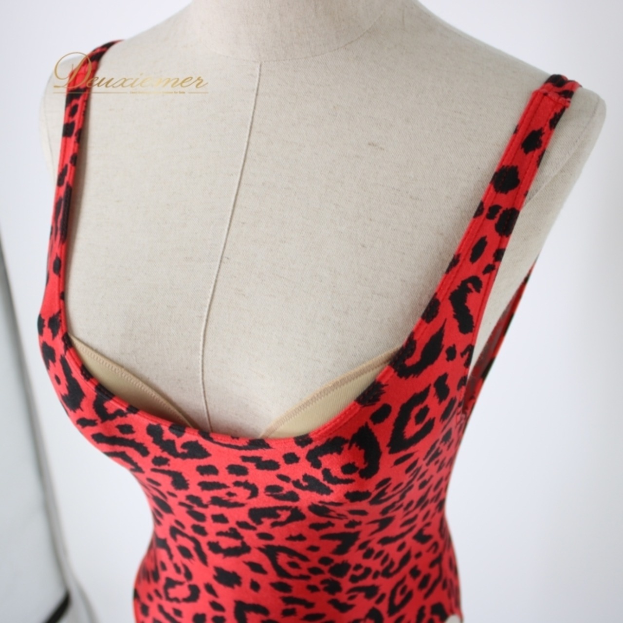 社交ダンス バレエ 新体操 衣装 スタンダード ラテン トップス レオタード Natasia Chacott ナターシャ チャコット 赤 黒 ブラック系 レッド系 ヒョウ柄 社交ダンス衣装 レオタード トップス ダンス用 ヒョウ柄 水着 スポーツウェア エンターテイメント用 フィットネス コスチューム カジュアル 可愛い 薄手 伸縮性あり 女性用 おしゃれ パッド入り フェスティバル