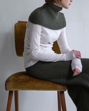 MAYDI - "SILENCIO" hand knitted neck covers shoulders