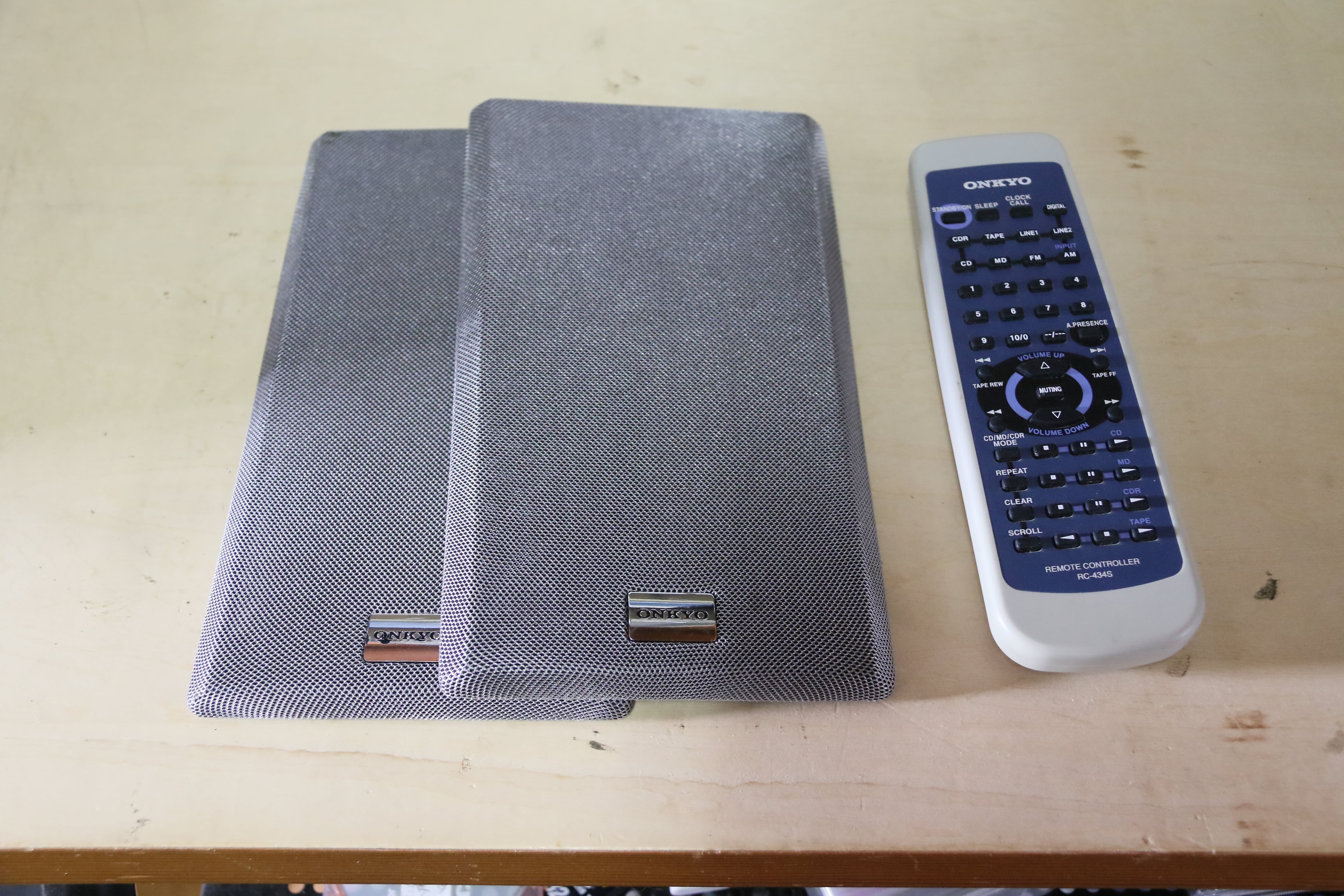 小ぶりな名機】ONKYO FR-155AX ＆ D-02AX CD/MDﾁｭｰﾅ/ｱﾝﾌﾟ/ｽﾋﾟｰｶ (管