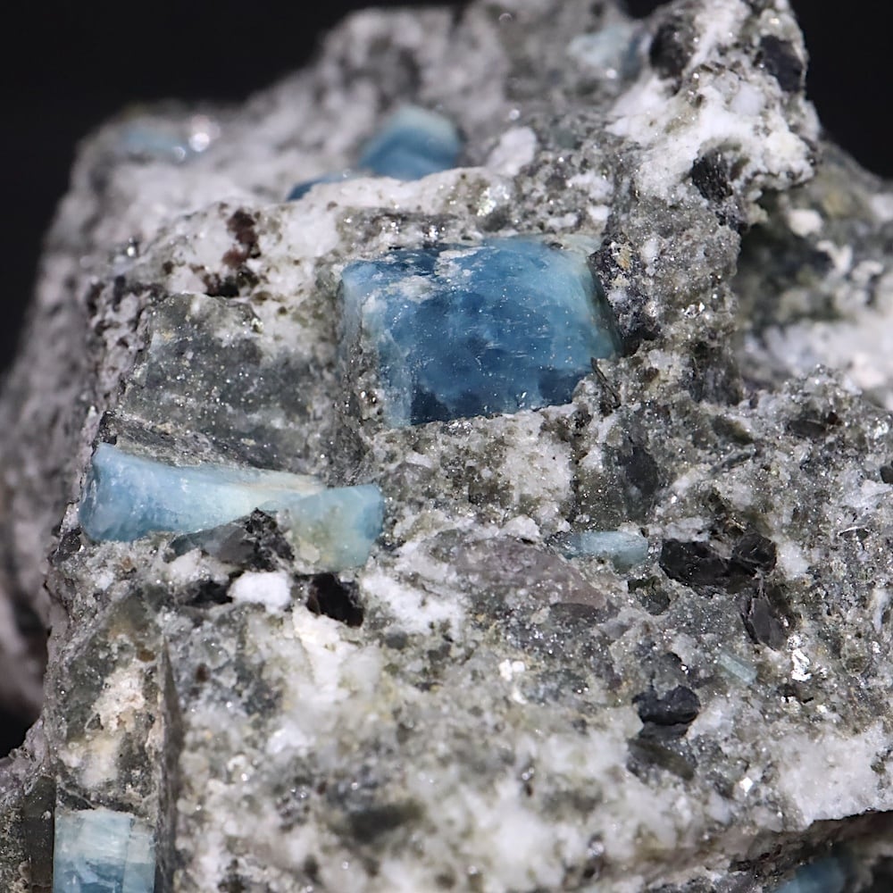 自主採掘！アクアマリン カリフォルニア産 205.4g AQ334 鉱物 原石