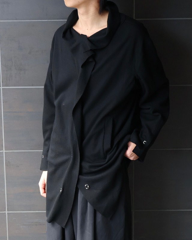 【y's】Detailed design snap mid-length long sleeves