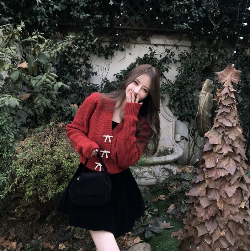 セーター スリムVネックスタンダードレッドニットジャケット スプリングラインストーンカーディガン レトロ 春物 ブラックストロベリース90030624038