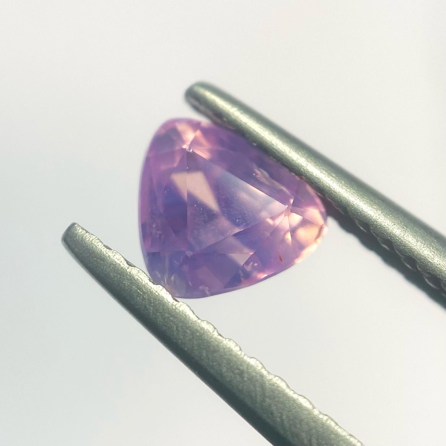 桜貝 シルキーピンクなサファイア