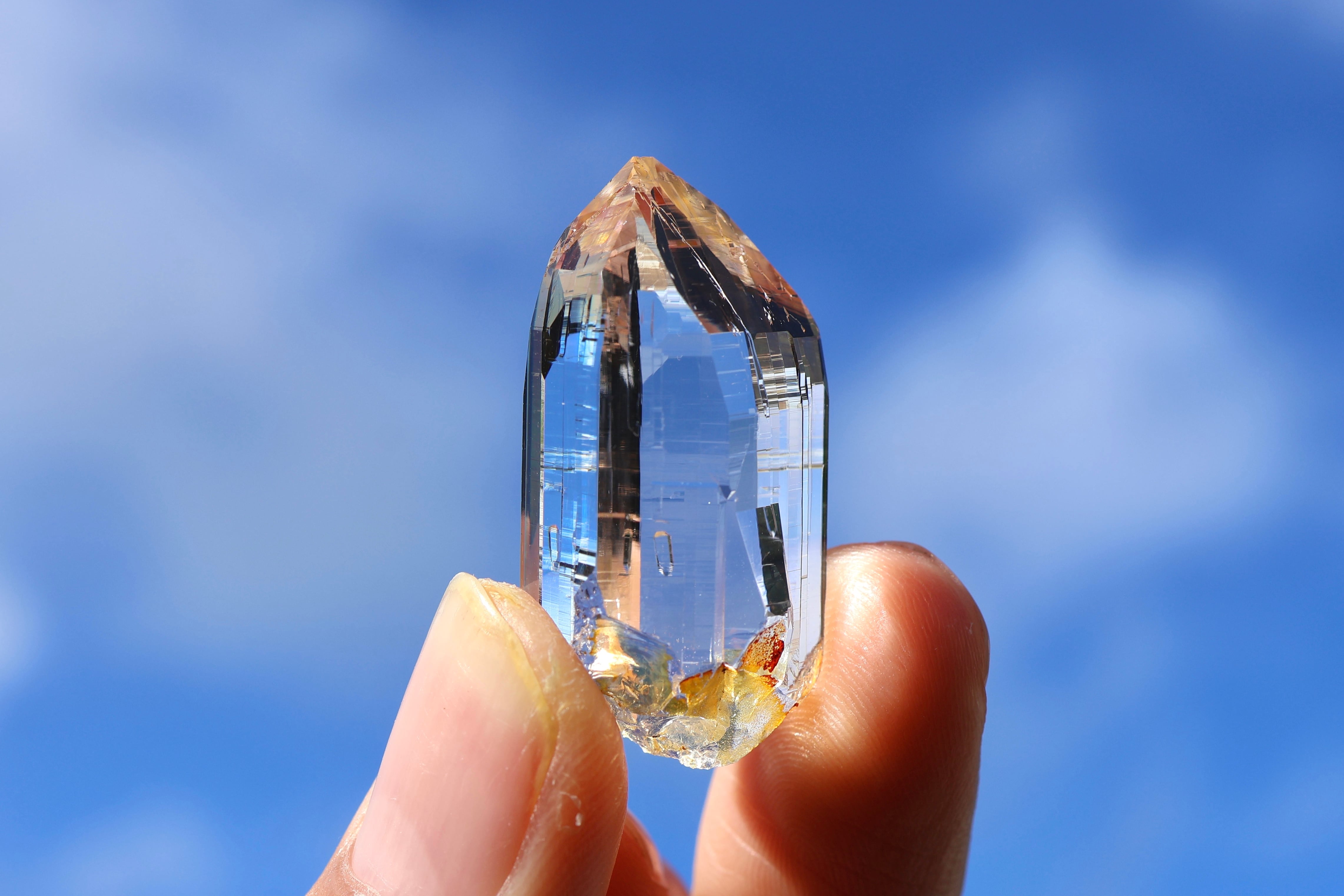 ヒマラヤ水晶 ガネーシュヒマール産 | 石垣島の夜光貝アクセサリーと