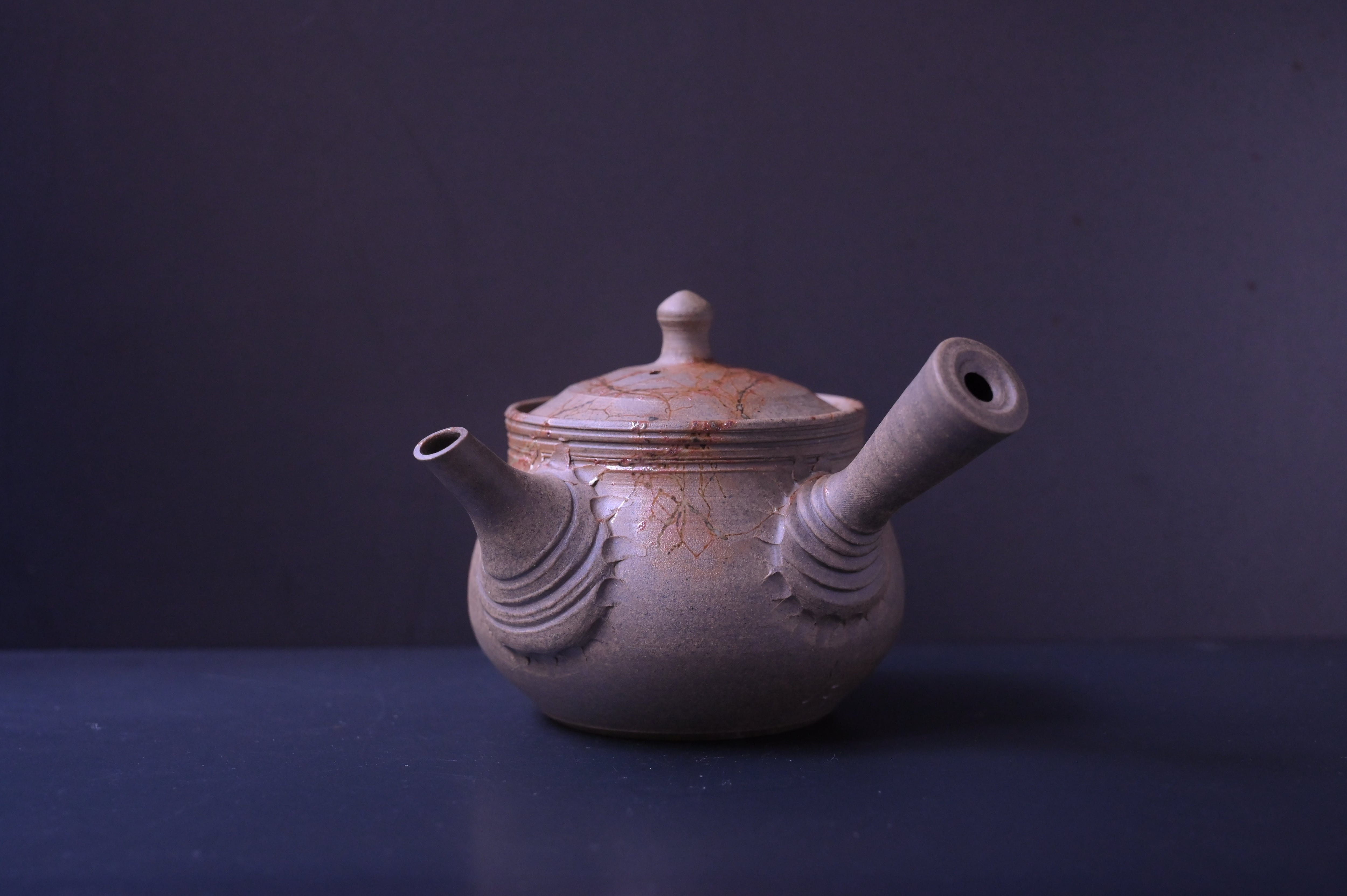 谷川仁 炭化藻がけ茶注 D | 鎌倉倶楽部 茶寮