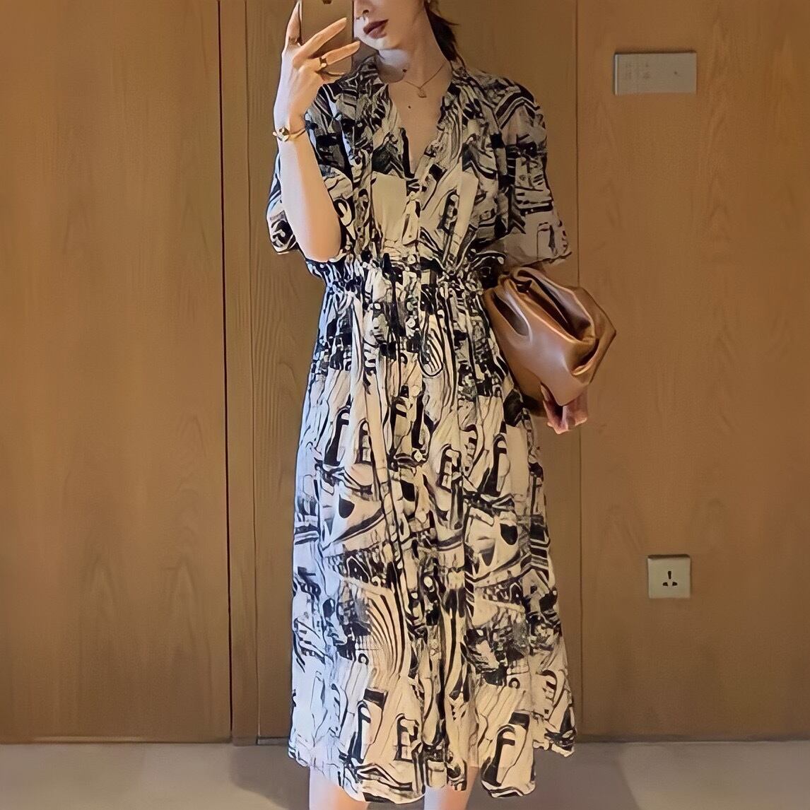 Monotone Retro Print Onepiece 539 Entire
