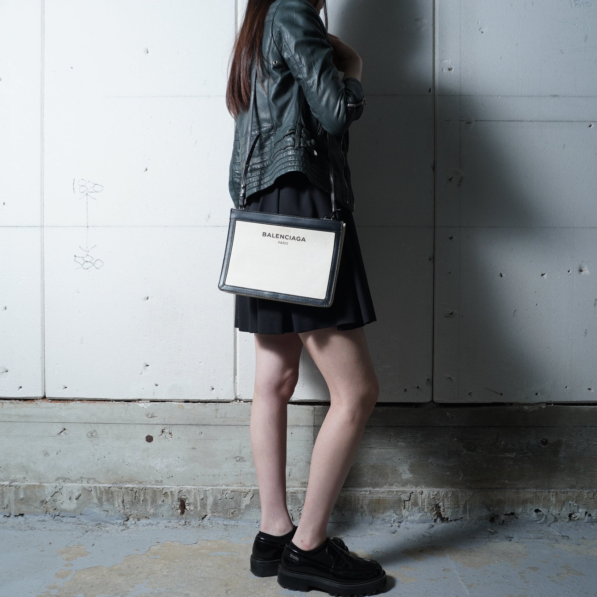 BALENCIAGA キャンバス ショルダーバッグ BALENCIAGA】バレンシアガ ロゴ入キャンバス・レザーショルダーバッグ
