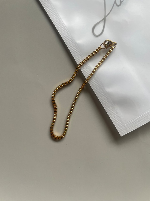 gold square bracelet