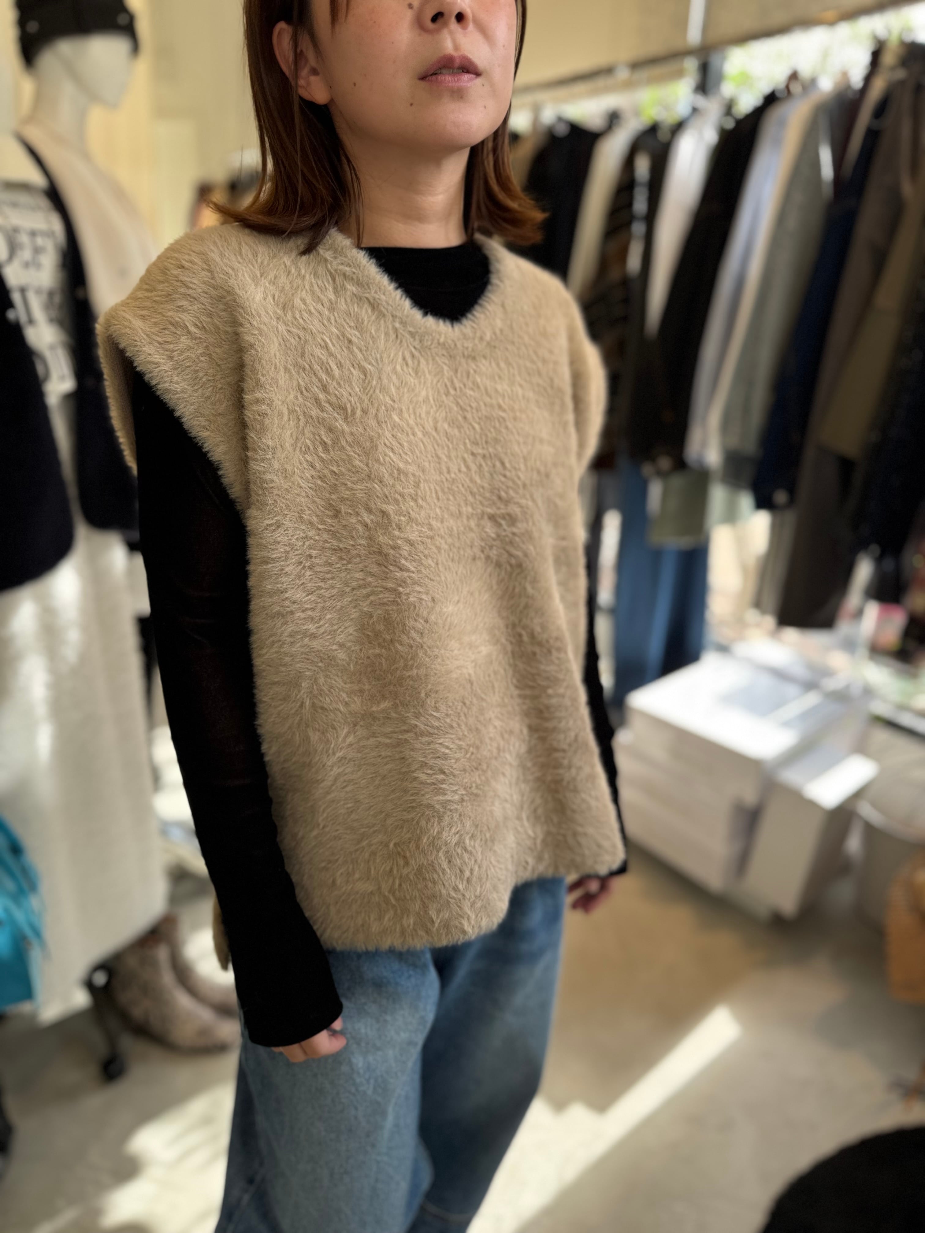 【SELECT】フェザーヤーンＶネックベスト　29-0435