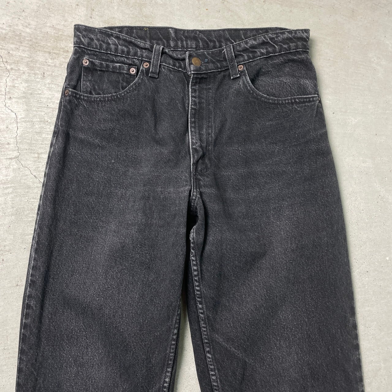 Levis(リーバイス) 90S カナダ製 550 ボタン裏216刻印 ブラックデニムパンツ メンズ 3 中古 古着 1027 Levi\u0027s リーバイス 90\u0027s ボタン裏216 カナダ製 裾フリンジ デニム