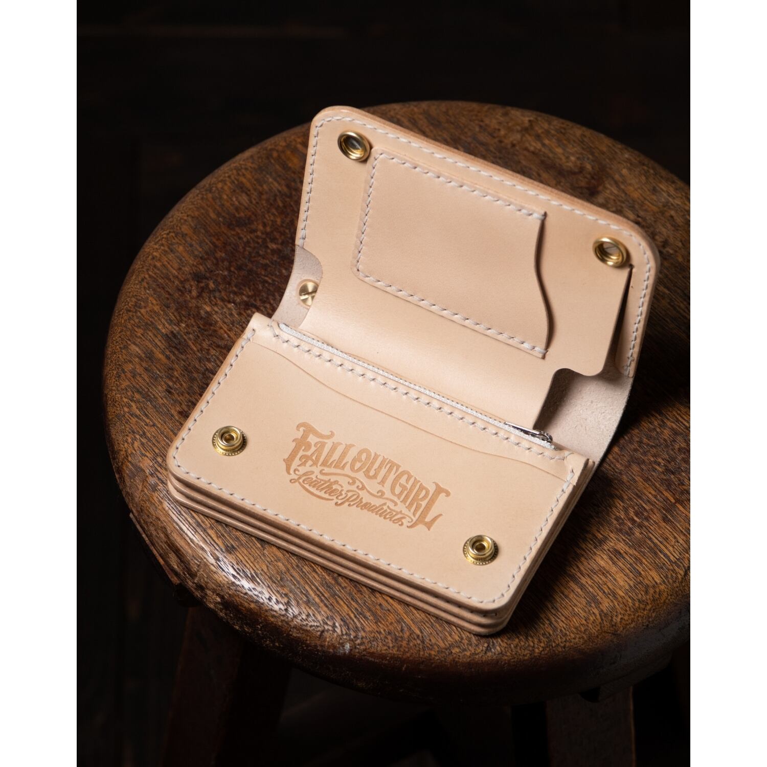 M-TRUCKER T-5 Bi-Fold Natural | FALL OUT GIRL