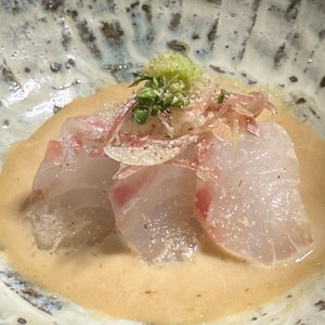 鯛茶漬け 日本国内で獲れる真鯛の割合は、養殖が8割、天然が2割弱と言われています。 　そんな鯛を使用した鯛茶漬け　4食入り