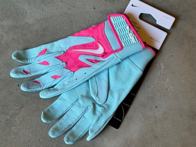 【NIKE】Alpha Elite バッティンググローブ　両手用　サックス×ピンク