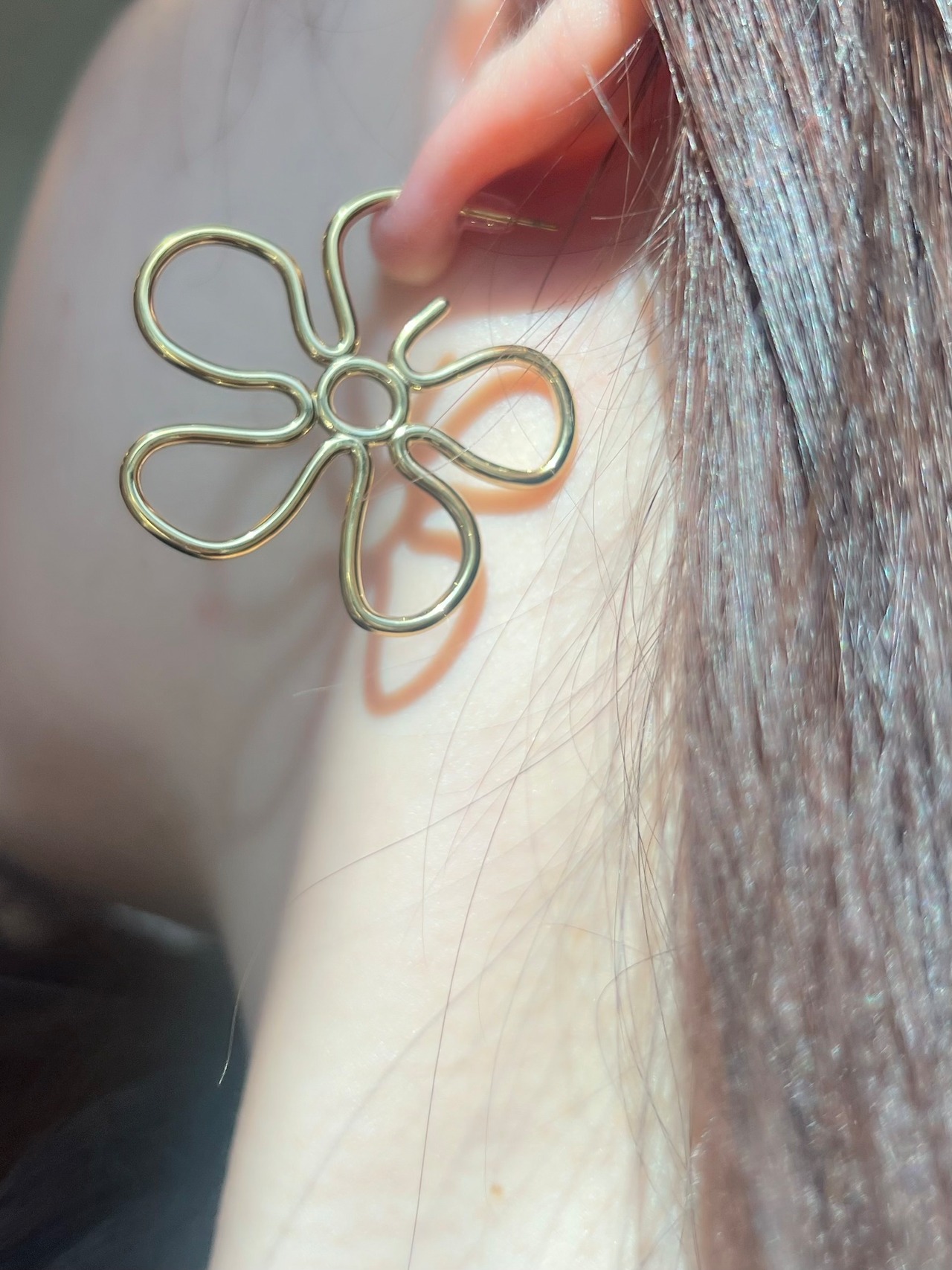 Line flower pierce