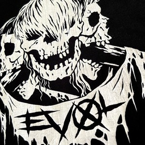 〈カネコアツシ〉 EVOL（イーヴォー）描き下ろしクラック加工Tシャツ