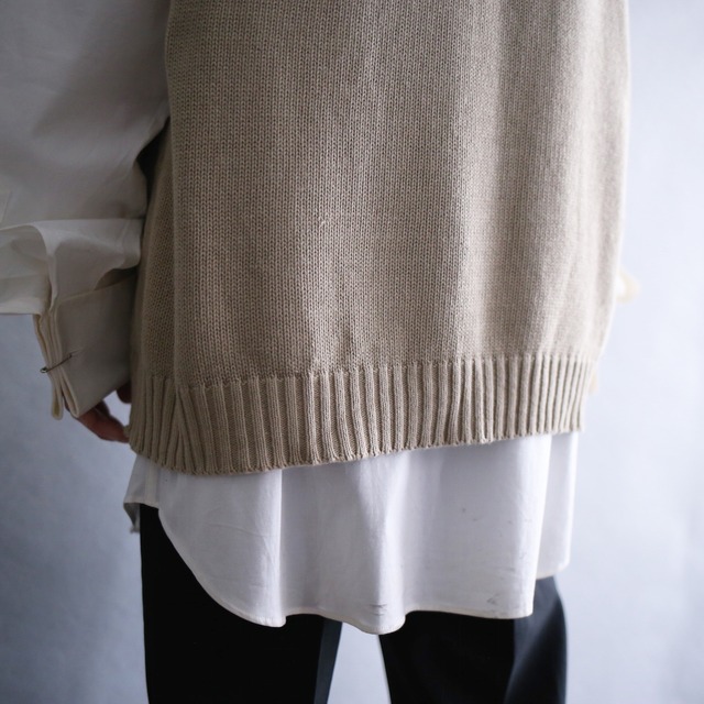 rib line design cable knit vest