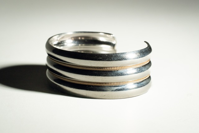 Vintage Tiffany & Co 14K & Silver Gold Line Bangle