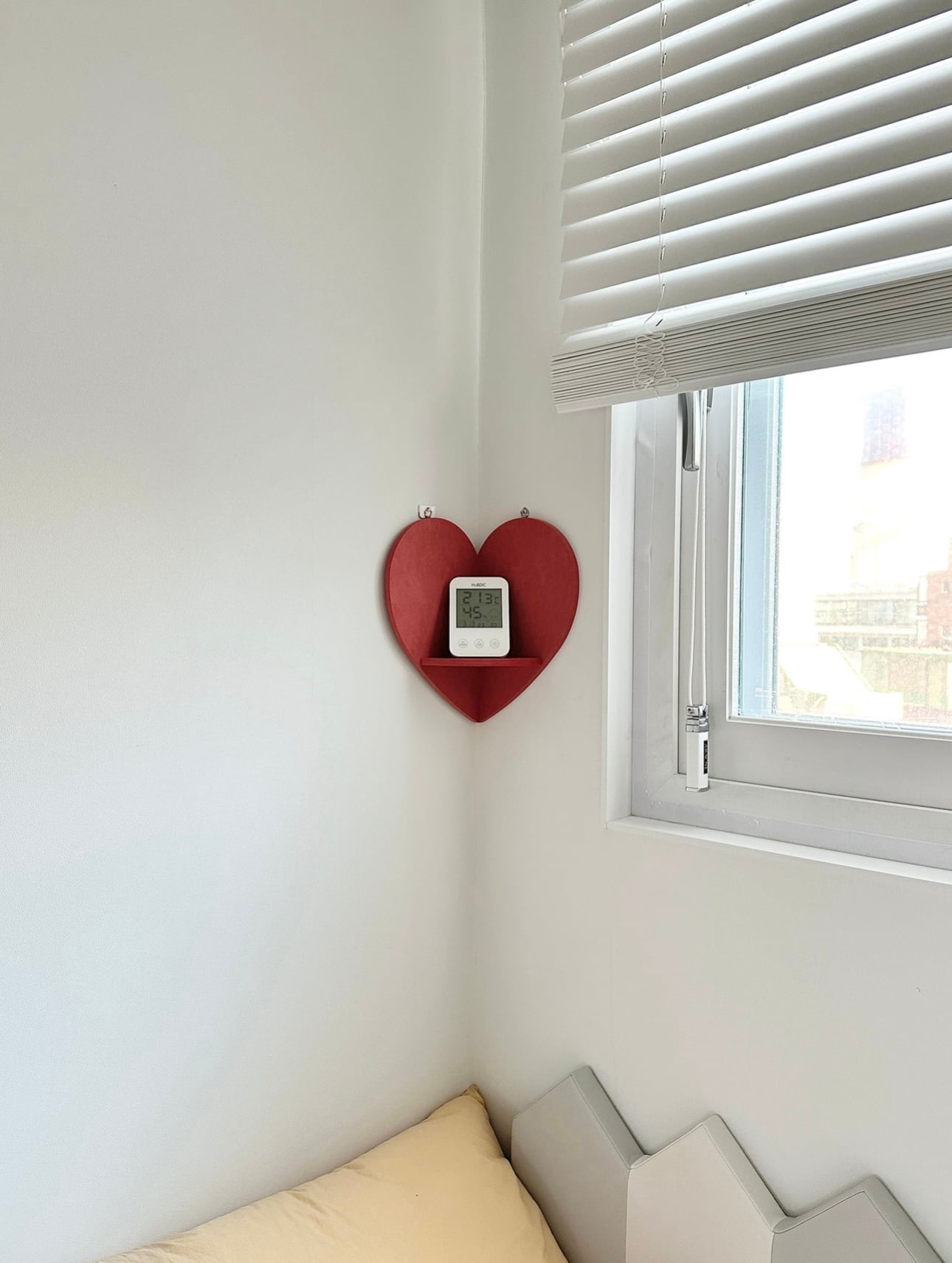 heart corner shelf 3colors / ハート コーナー シェルフ ウッド
