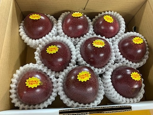 【大粒贅沢便】沖縄産パッションフルーツ（2L：9個入り）