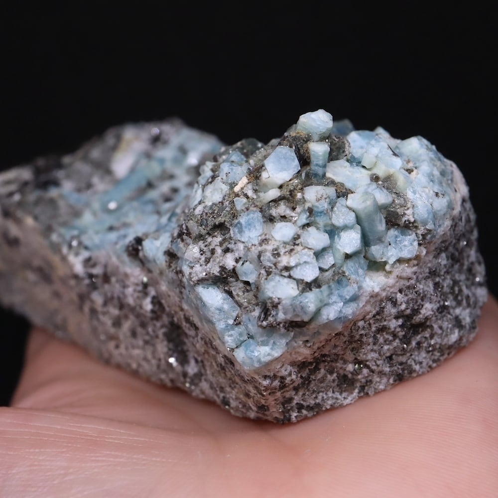 自主採掘！アクアマリン カリフォルニア産 213,6g 原石 AQ184 鉱物
