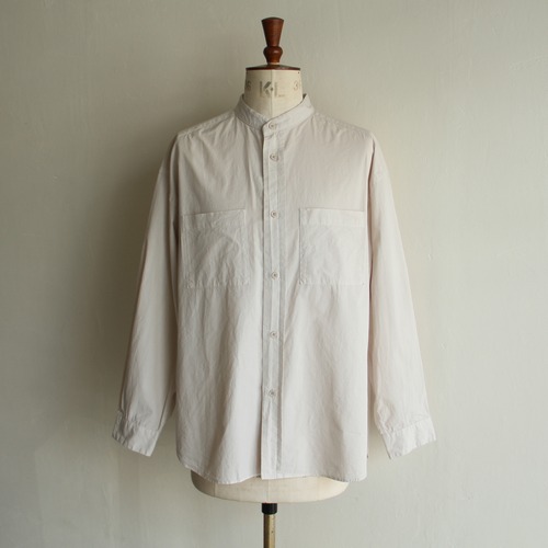 STILL BY HAND   Garment-dye band collar shirt