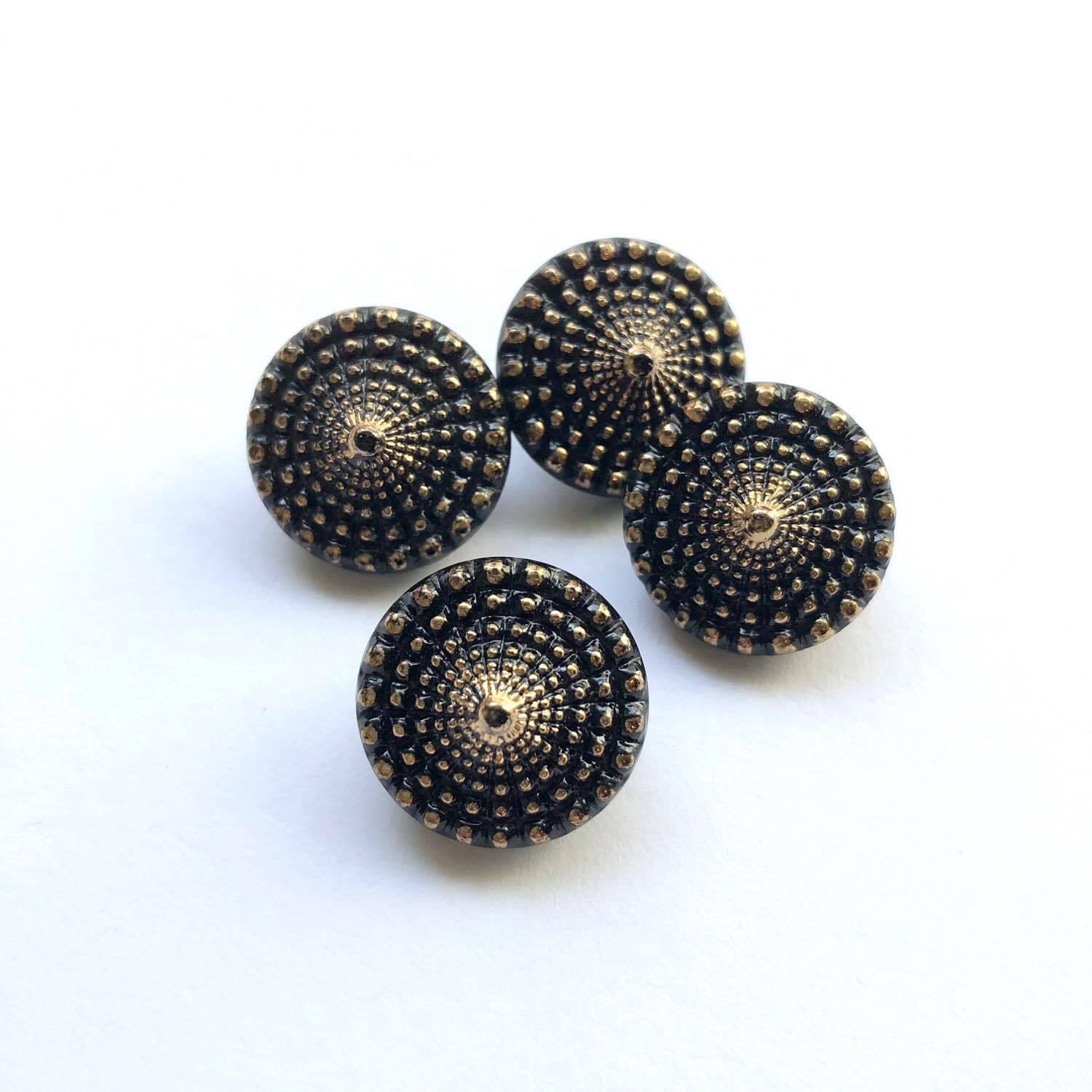 黒×ゴールドのとんがりボタン（18mm） | Dua-アクセサリーパーツショップ