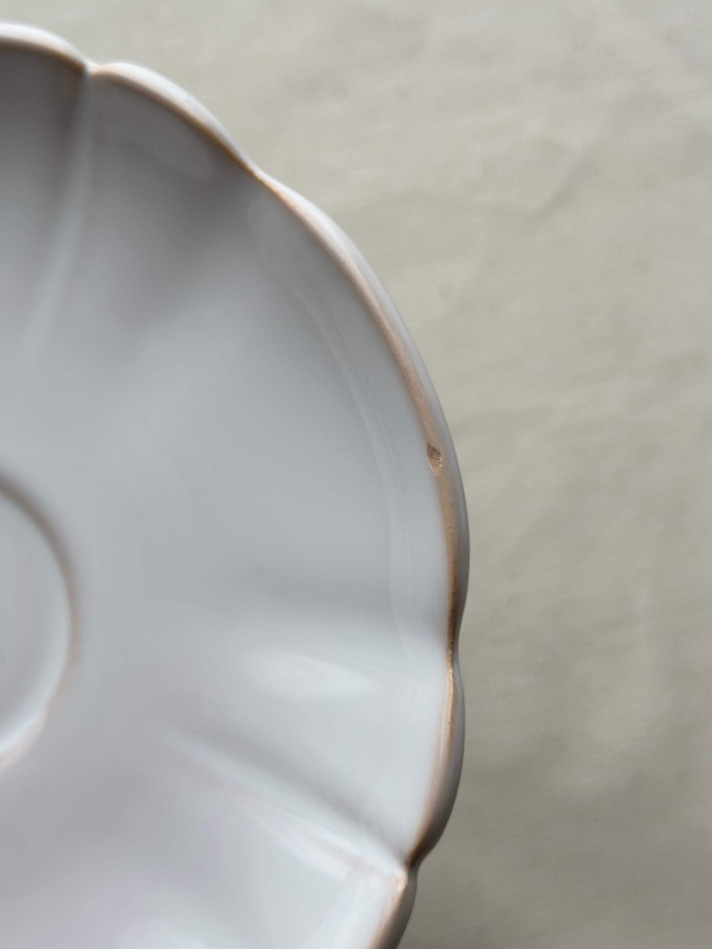 Gien ジアン / 白釉の美しいデミタスカップ＆ソーサー d | VIRON