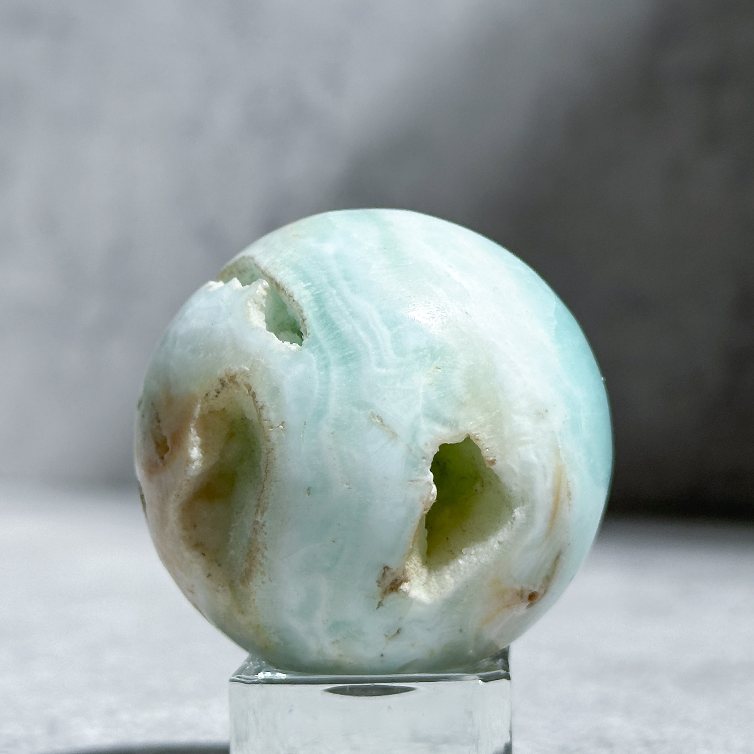 カリビアンブルーカルサイト スフィア（丸玉）02◇Caribbian Blue