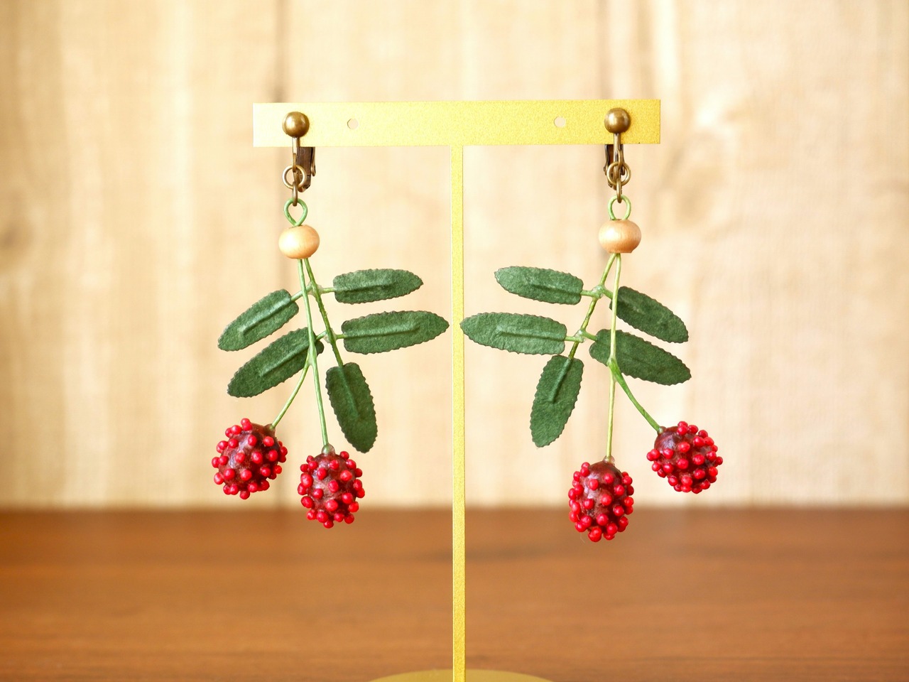 和紙の花『秋風にゆれるワレモコウ』イヤリング・ピアス