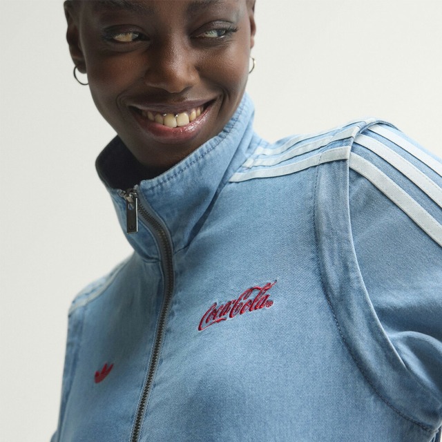 アディダス オリジナルス×コカ・コーラ ファイヤーバード デニム トラックトップ adidas Originals×Coca-Cola FIREBIRD REG DENIM TRACK TOP