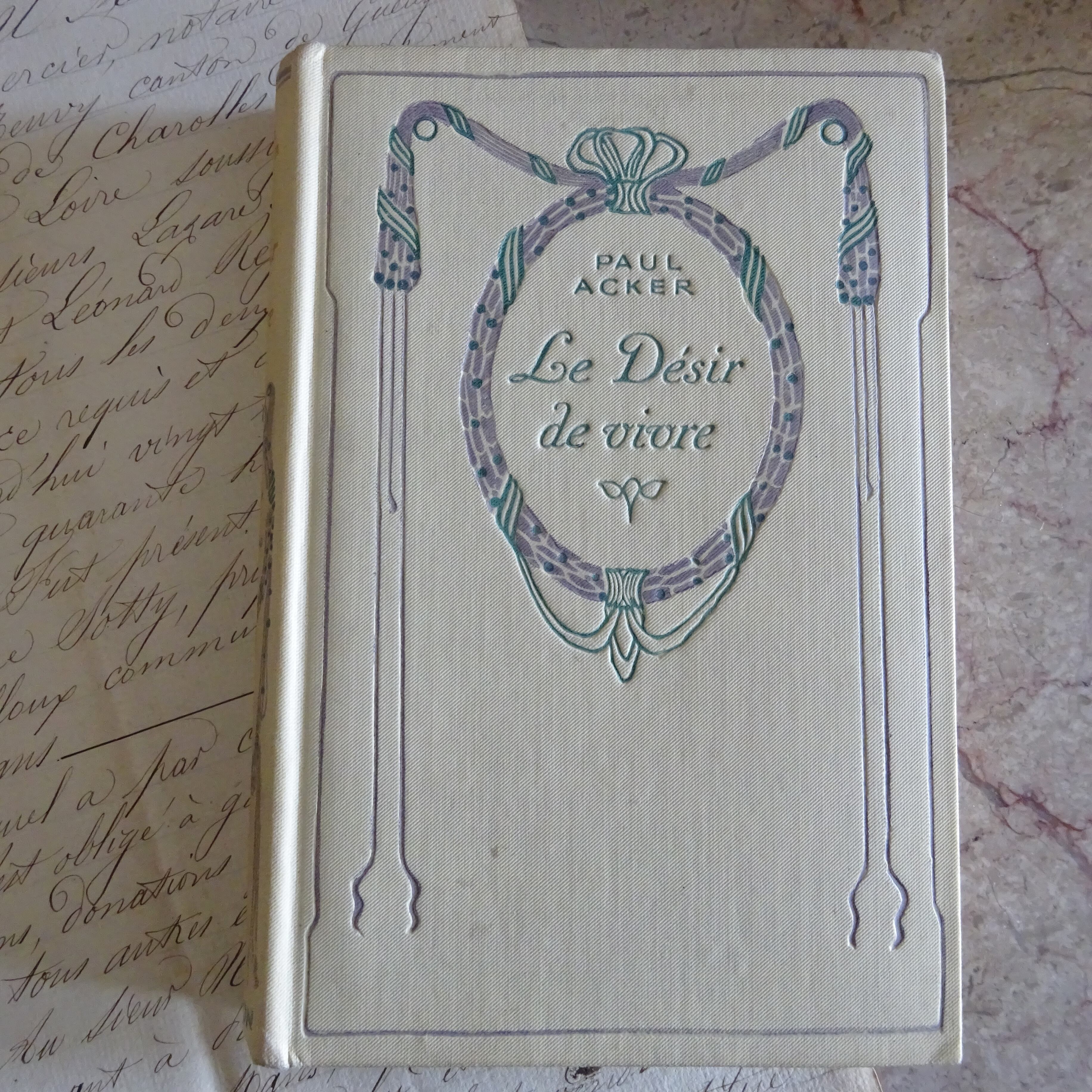 Livres anciens 《NELSON》Lettres dorées＊Nの本
