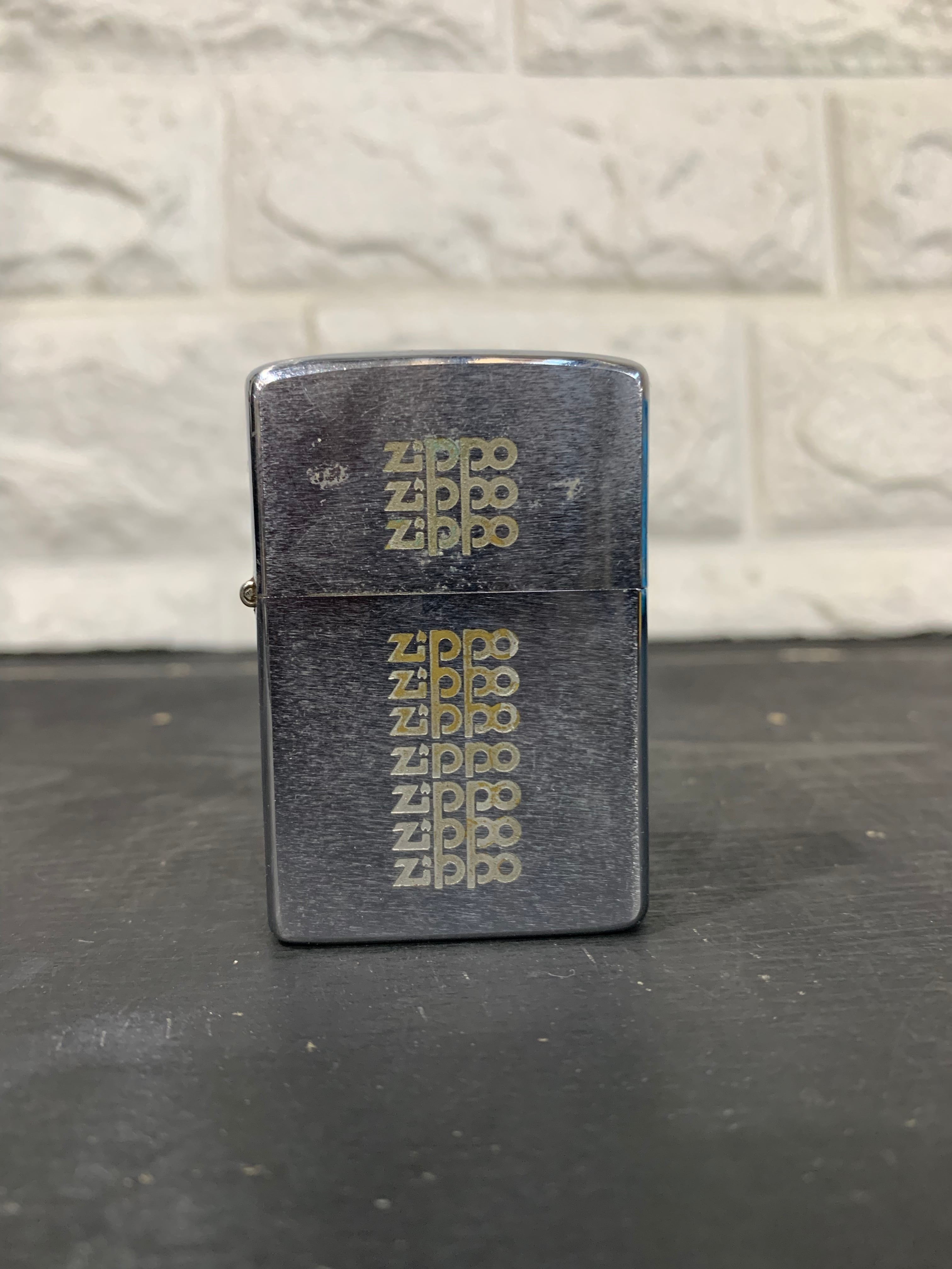 1982年製 デカスラ イタリック ヴィンテージ ZIPPO | Choose Clothes