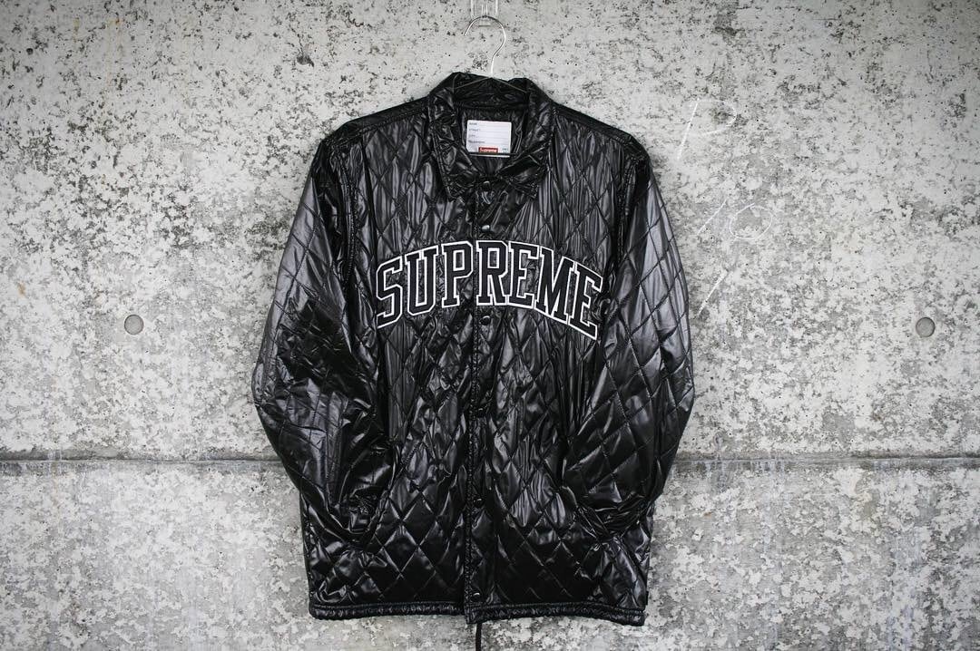 Supreme -Quilted Coaches Jacke-