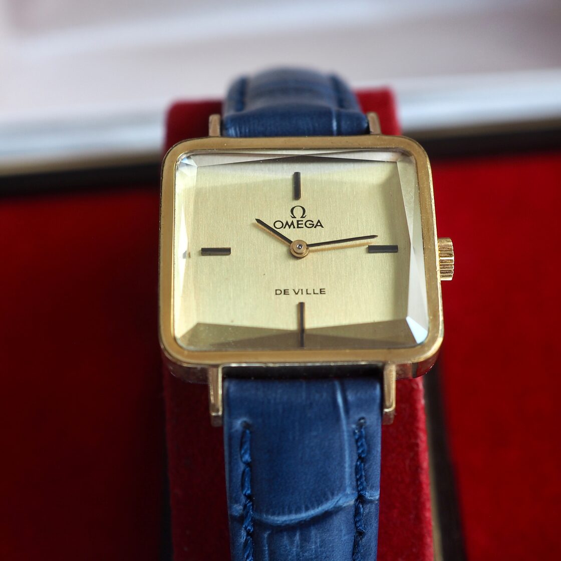 OMEGA オメガ deville グリマデザイン サファイアカットガラス  