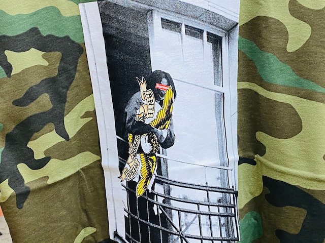 Supreme 20AW × ANTI HERO BALCONY TEE SMALL CAMO 30KC4115