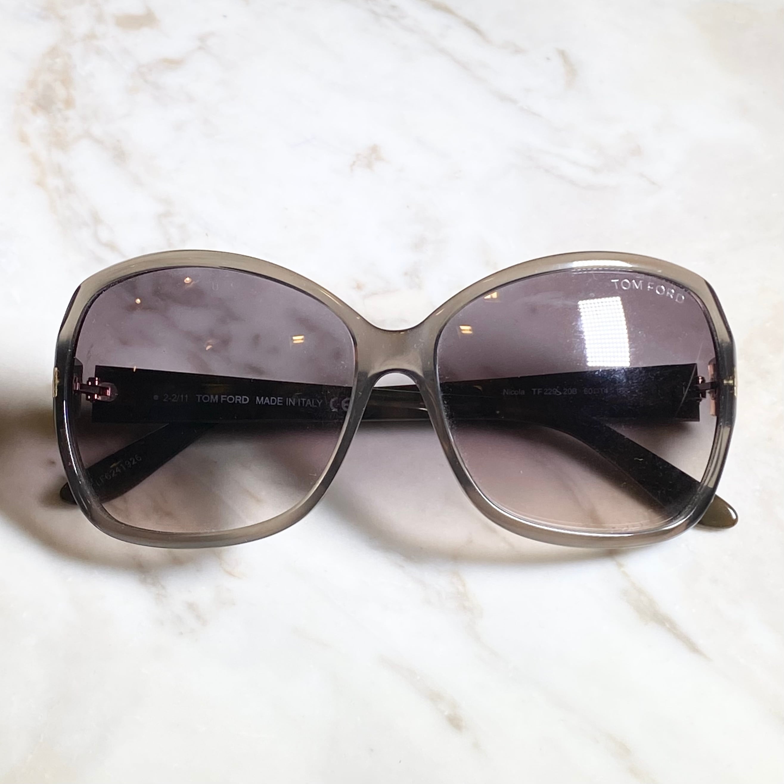 TOM FORD butterfly frame sunglasses “TF229” “Nicola” | NOIR  display picture 1