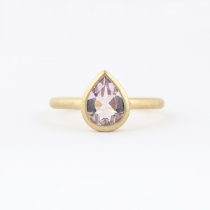 Naturel light amethyst ring