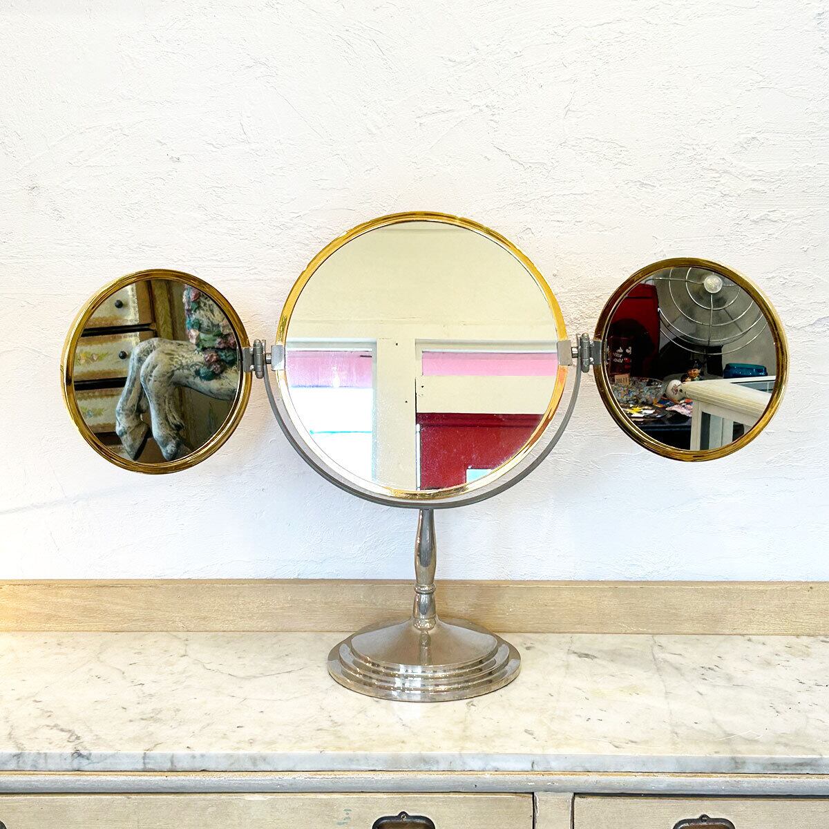Vintage three-fold round mirror | PANIC ART MARKET