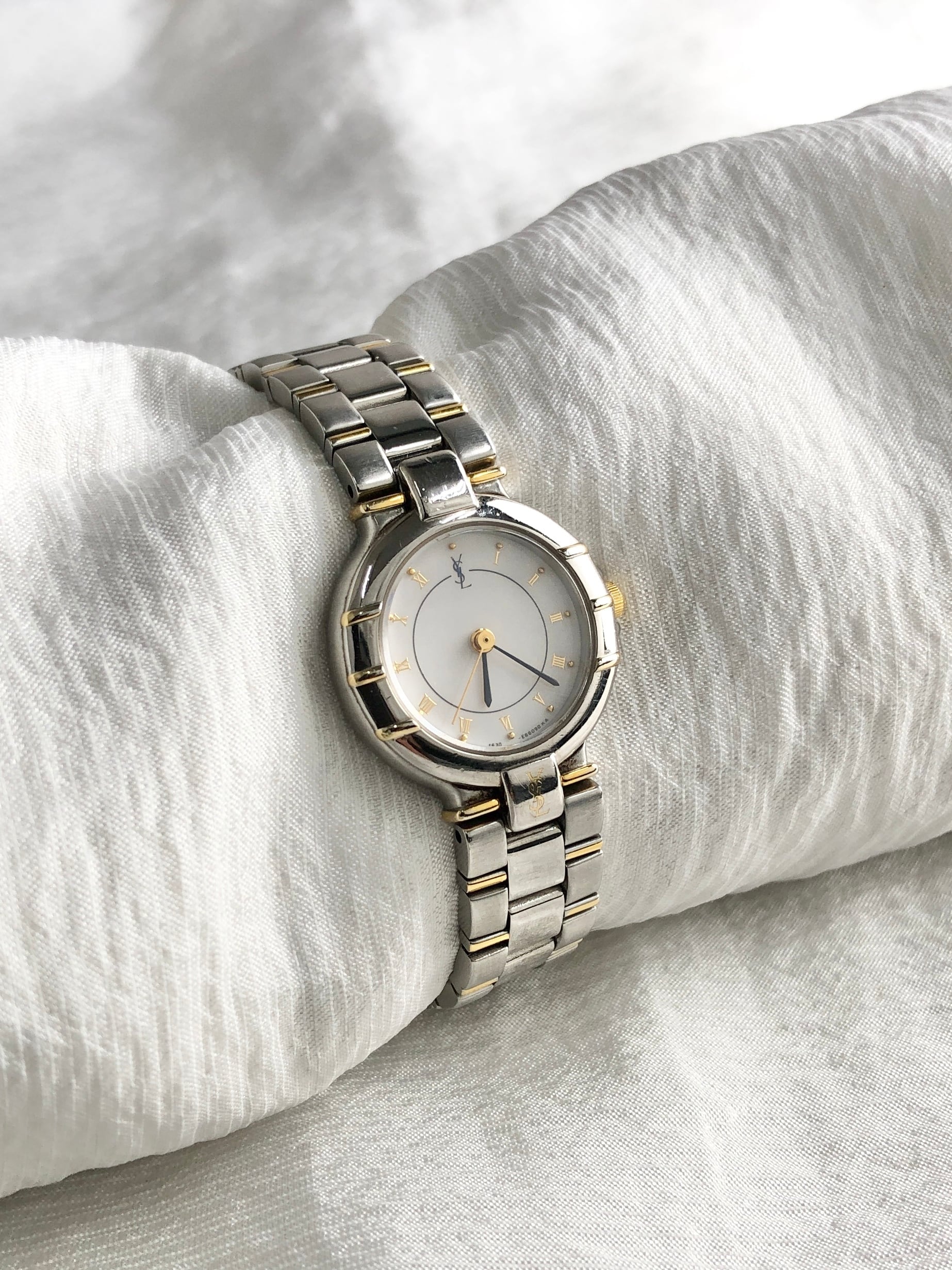 Yves Saint Laurent イヴ・サンローラン 腕時計 シルバー YSL 4630-E63468Y vintage ヴィンテージ オールド t5zhgy