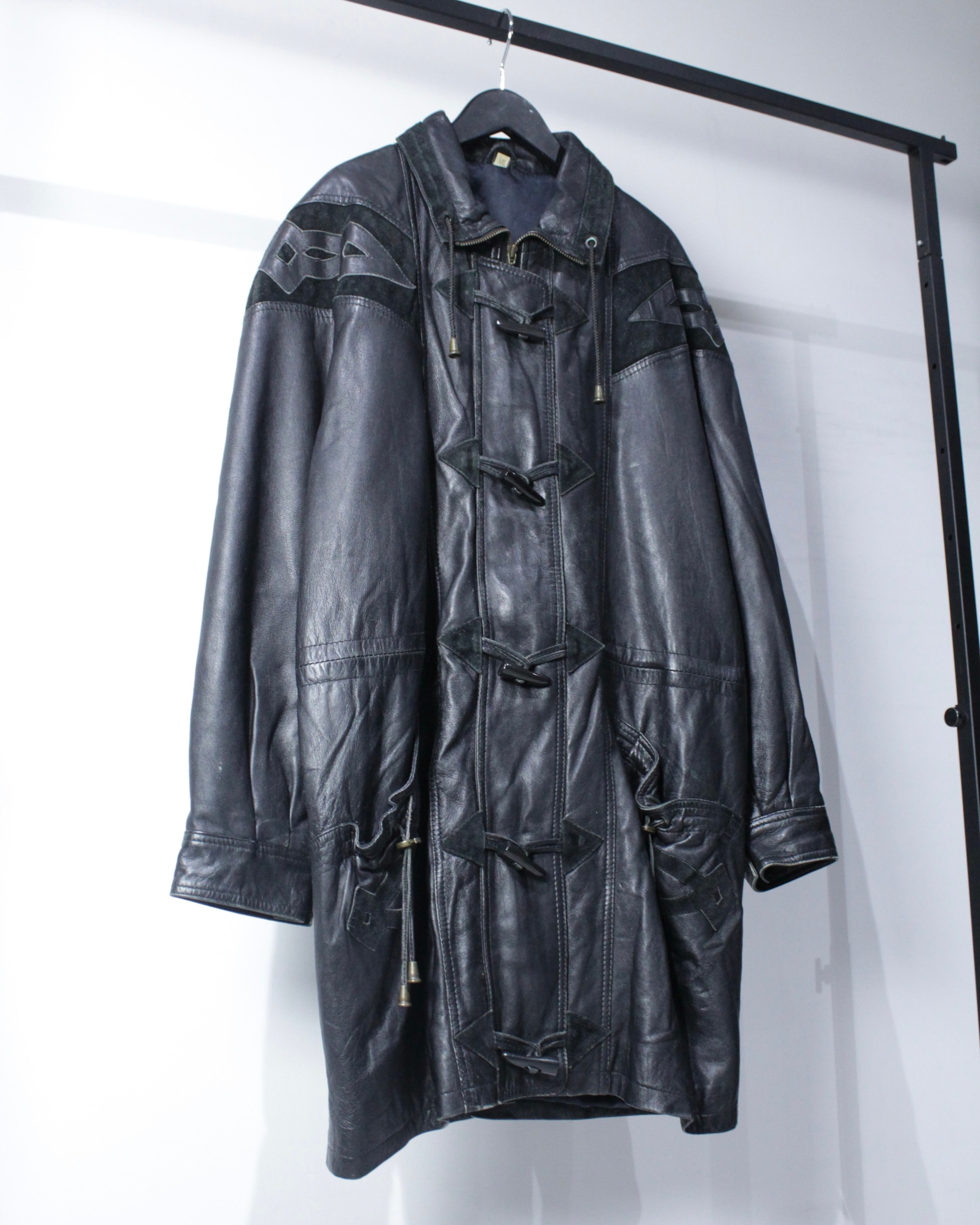 Caka BLACK】Suede Switching Design Vintage Loose Toggle Button