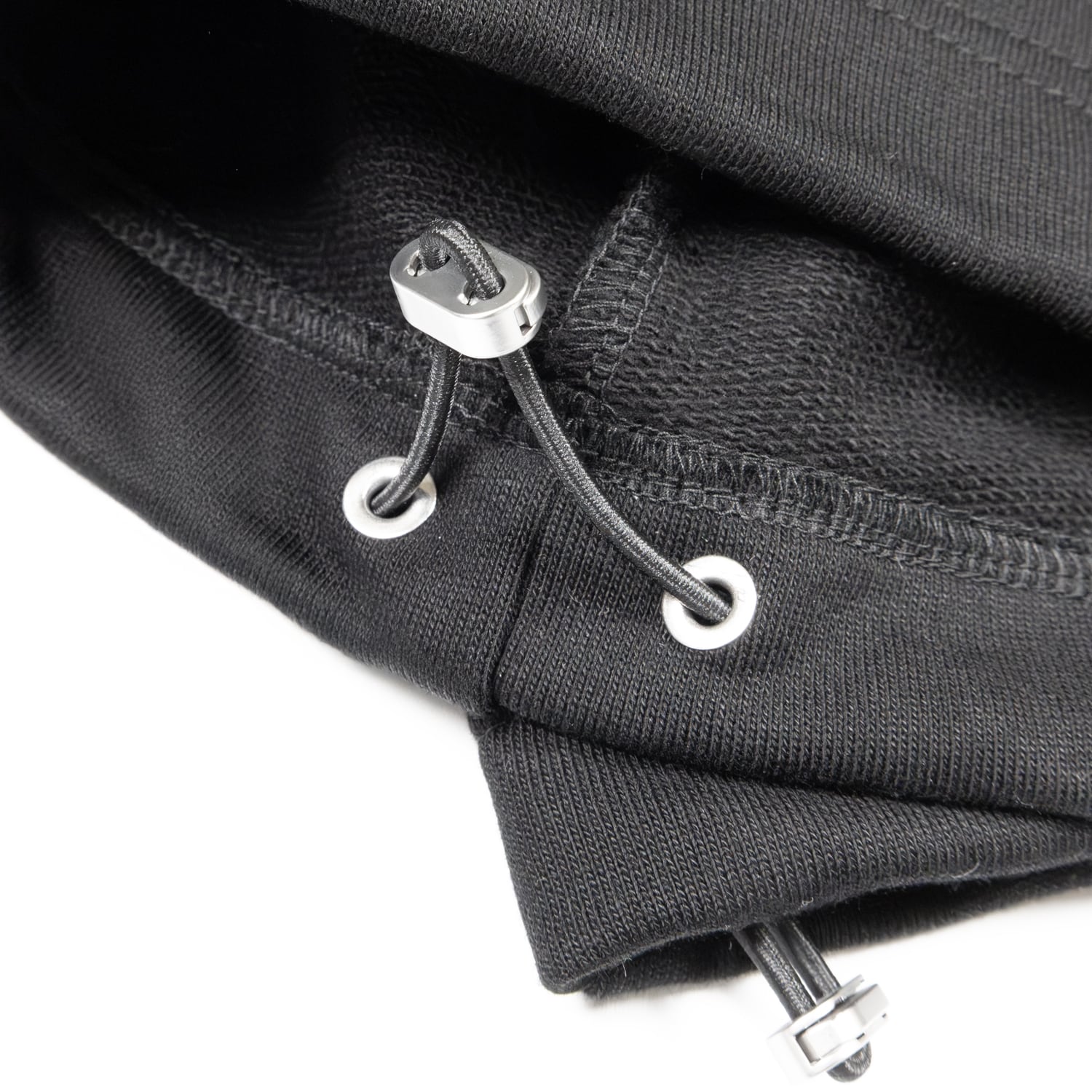 UNEEK BASEMNT - Discover independent style.