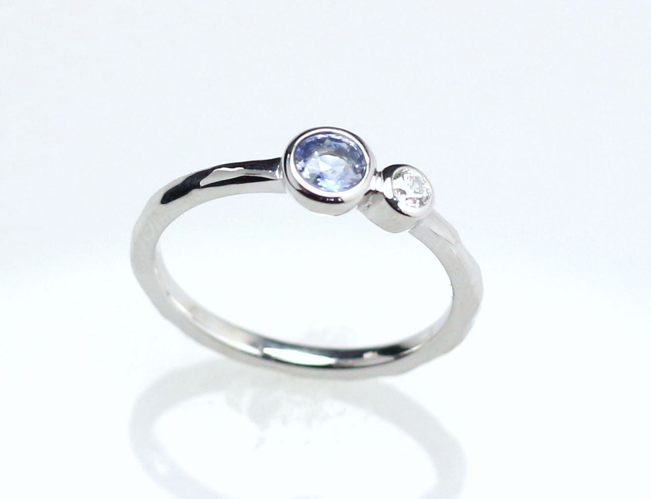 Pt900 ブルーサファイア(UVチェンジ)リング 0.36ct | Atelier Ozaki