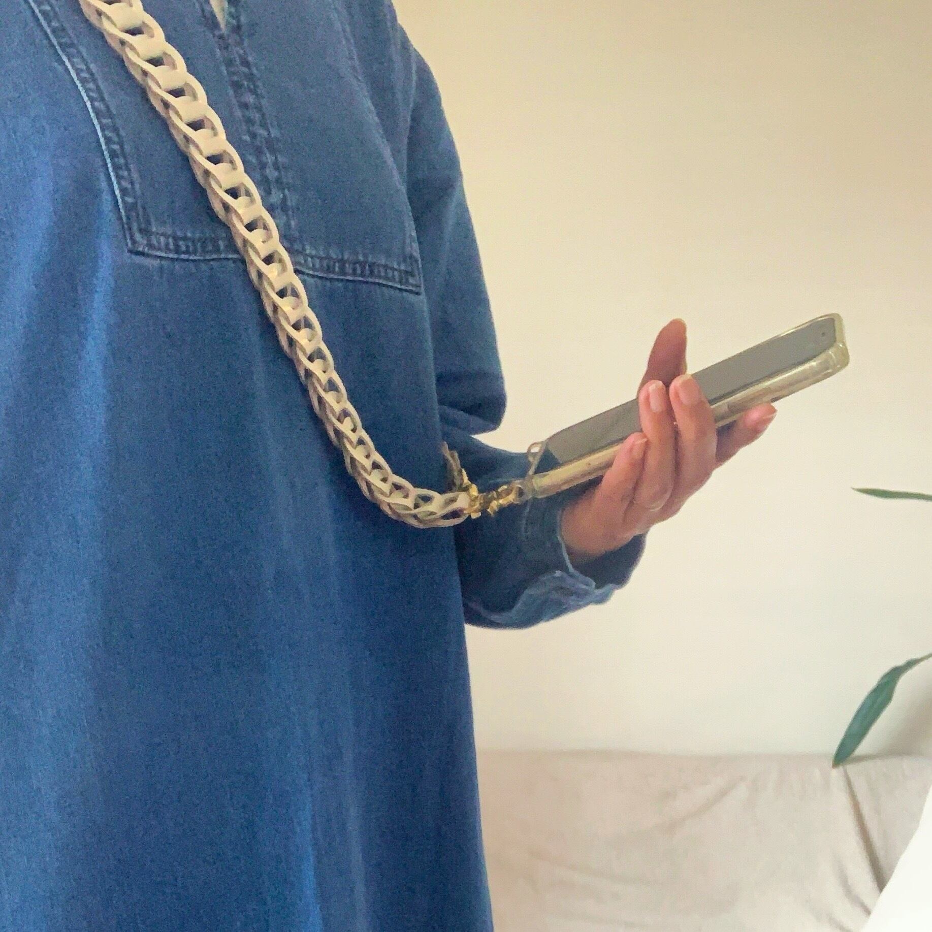 Leather chainスマホショルダーストラップ(オフホワイト) | Allamanda