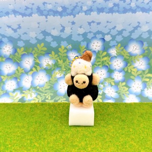 コピー：【Y134-23】ちびゴリ子（ハンバーガー）　羊毛フェルト　キーホルダー