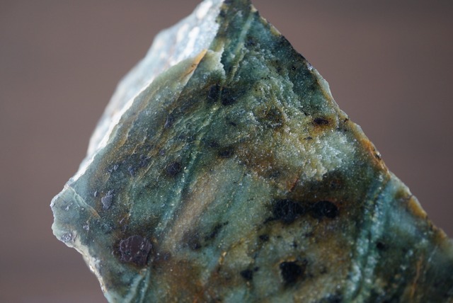 ブラジル バイーア州産サーペンティン（蛇紋石）Serpentin 1071