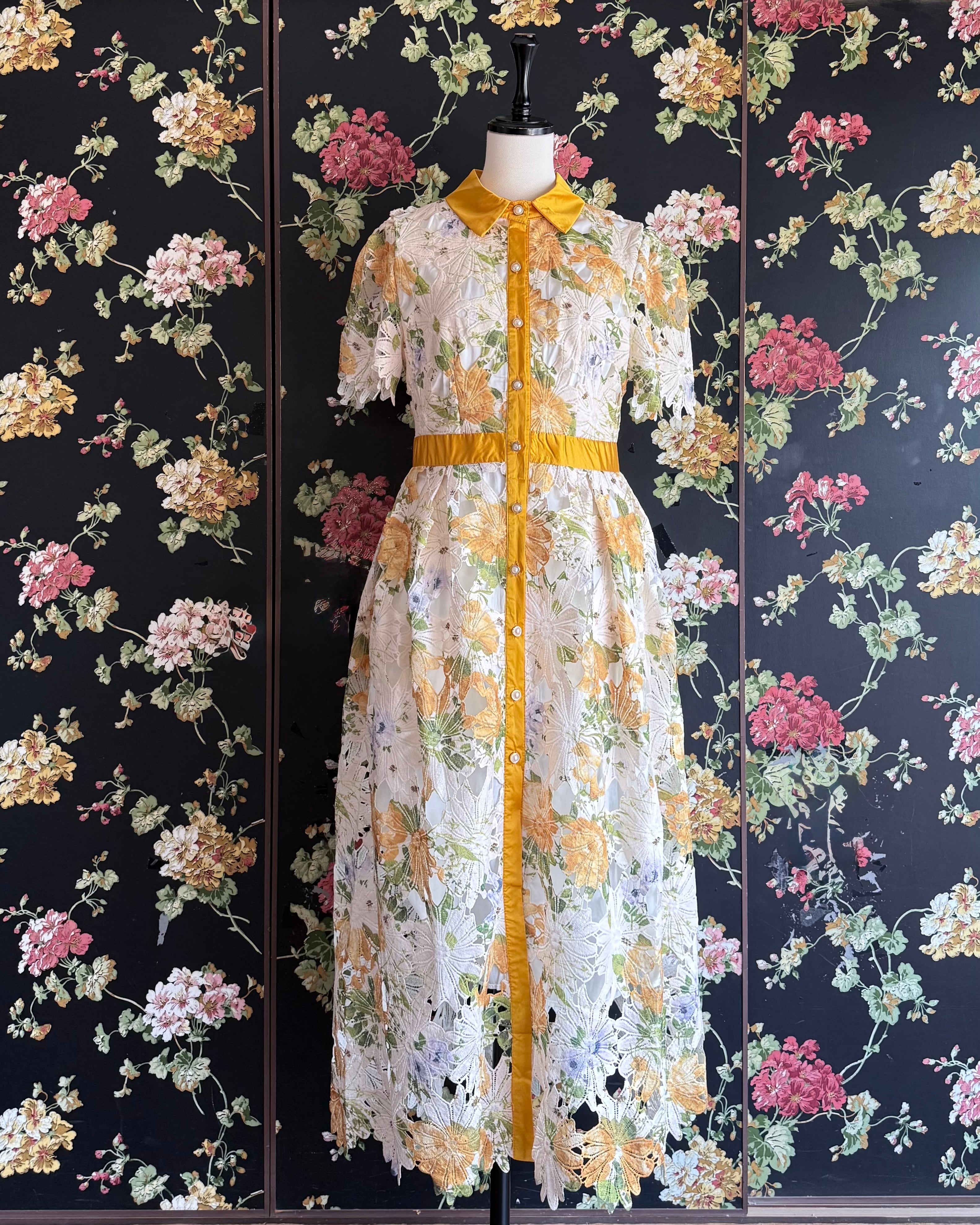 ✩新品未使用✩代官山Wild Lily（ワイルドリリー） ♡フラワーワンピース♡ 代官山インポートワンピースのセレクトショップ Wild Lily（ワイルド