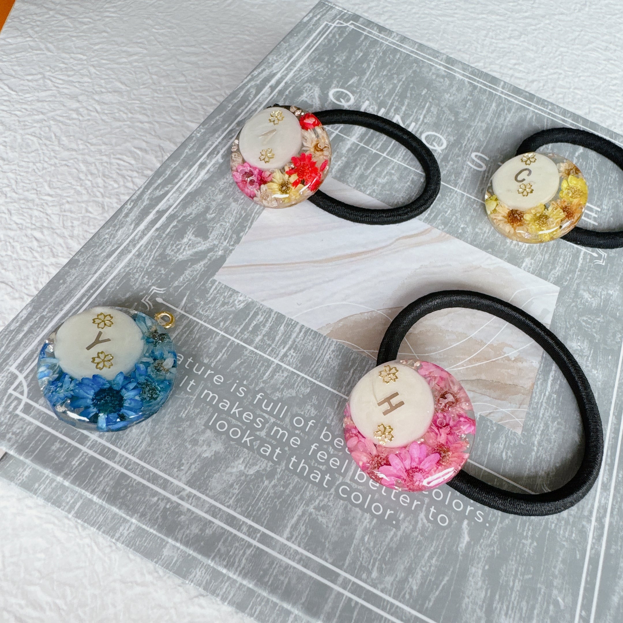 母の日 レジンフラワー レジンヘアゴム イニシャルキーホルダー