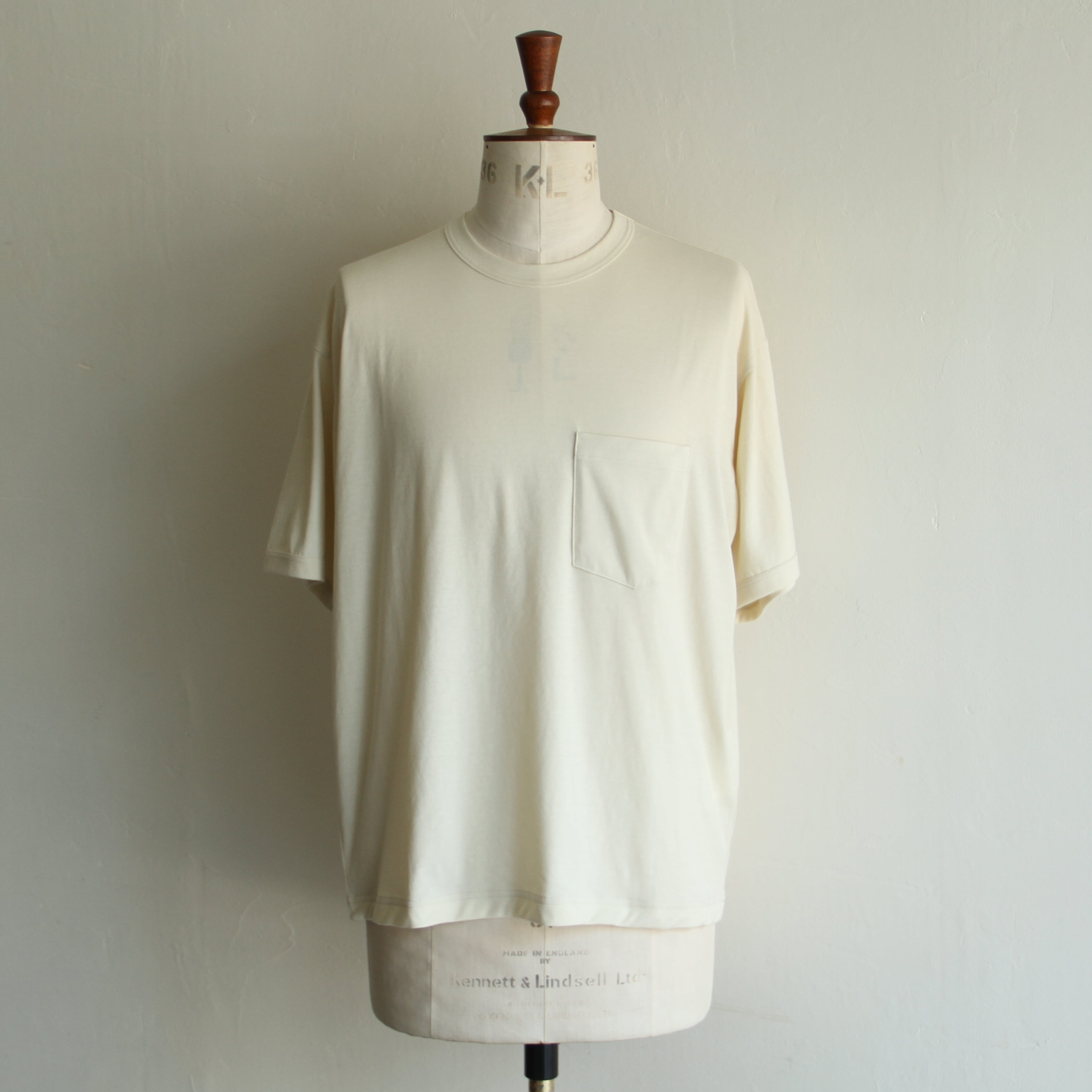 STILL BY HAND High twisted cotton pocket tee